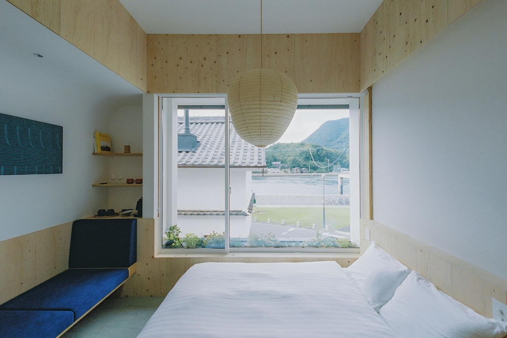 スタジオ ダブルベッド 1 台 ハーバービュー | SOIL Setoda