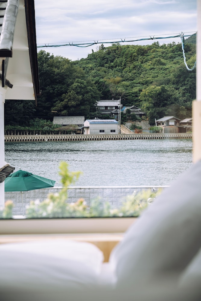 スタジオ ダブルベッド 1 台 ハーバービュー 部屋からの景観0 | SOIL Setoda