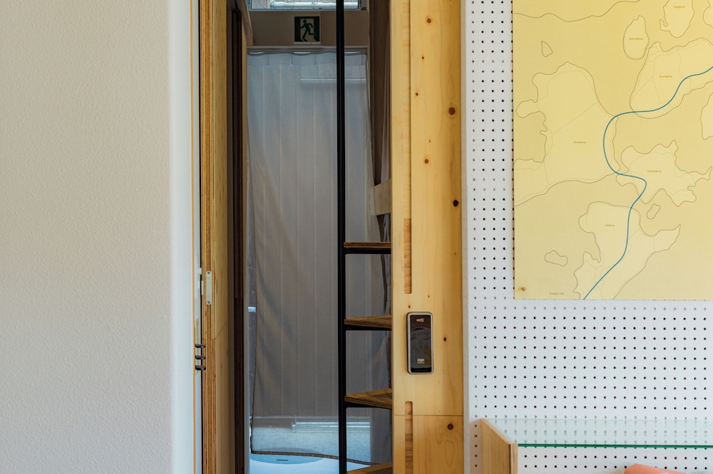 ファミリー 4 人部屋 専用バスルーム 客室2 | SOIL Setoda