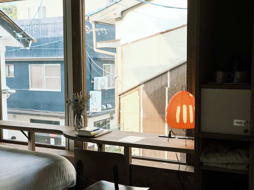 ダブルルーム ダブルベッド 1 台 共用バスルーム 部屋からの景観0 | SOIL Setoda