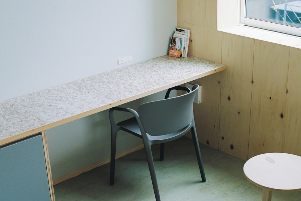 デラックス ダブルルーム ダブルベッド 1 台 テラス パーシャル オーシャン ビュー 客室1 | SOIL Setoda