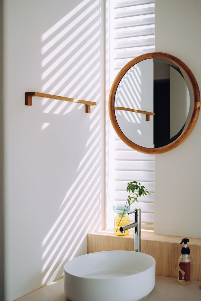 スタジオ ダブルベッド 1 台 客室の設備とサービス2 | SOIL Setoda