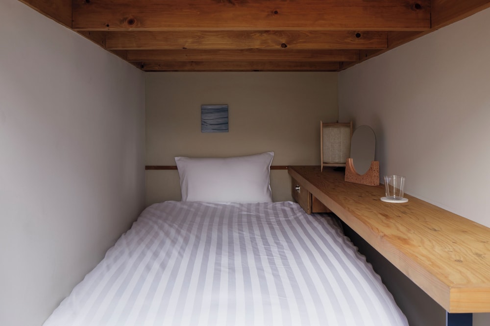 ファミリー 4 人部屋 共用バスルーム 客室2 | SOIL Setoda