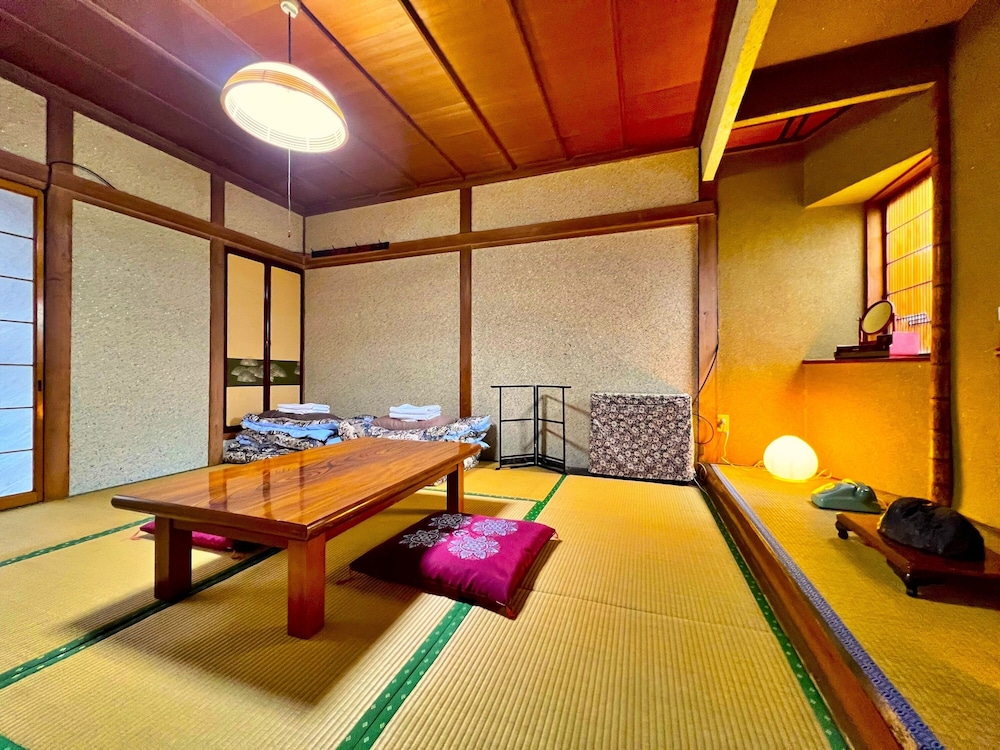 トリプルルーム 禁煙 客室2 | 松葉屋ゲストハウス