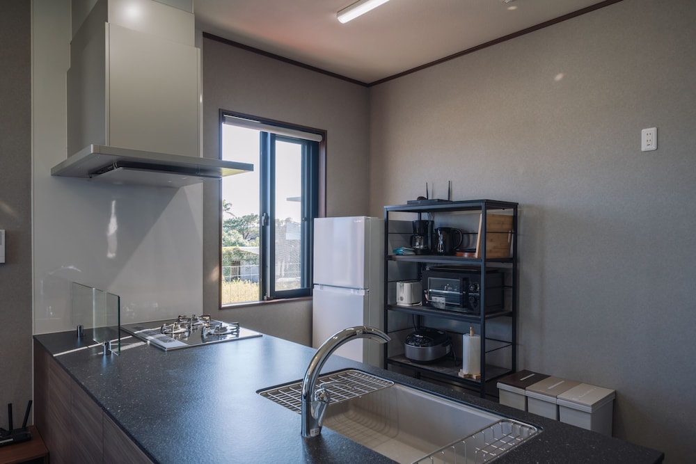 エクスクルーシブ ヴィラ 3 ベッドルーム キッチン ガーデンビュー 専用キッチン0 | Private House うーじ家