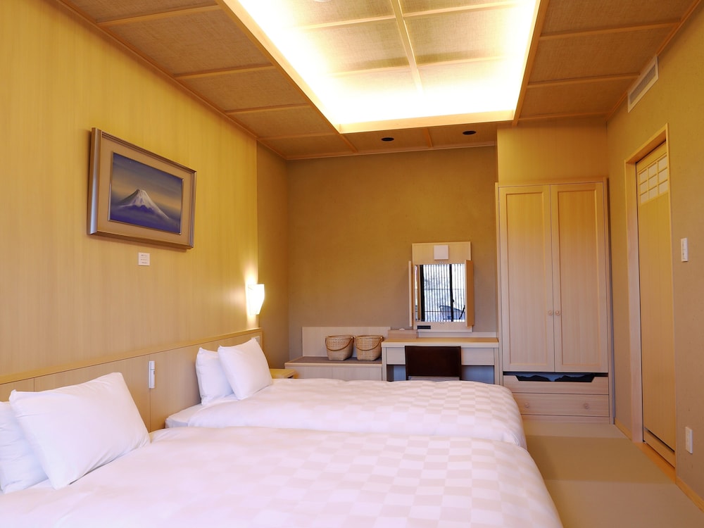 【露天風呂付き客室】"四季彩"なごみ【和室ツイン】 客室1 | ホテル森の風箱根仙石原