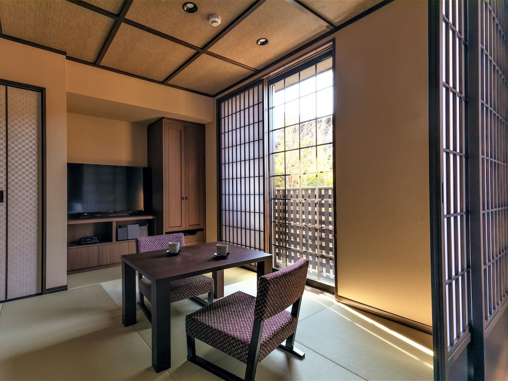 森の館 スーペリア【和室＋洋室ツイン】 客室1 | ホテル森の風箱根仙石原