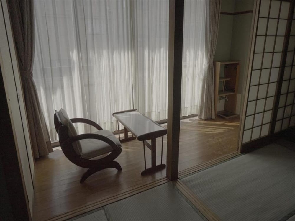 デラックス ルーム 客室1 | ホテル中山荘