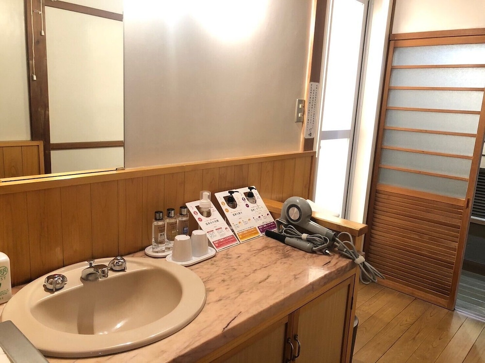 エグゼクティブ ルーム 禁煙 ガーデンビュー バスルーム1 | 伊豆長岡温泉 弘法の湯 伊古奈荘