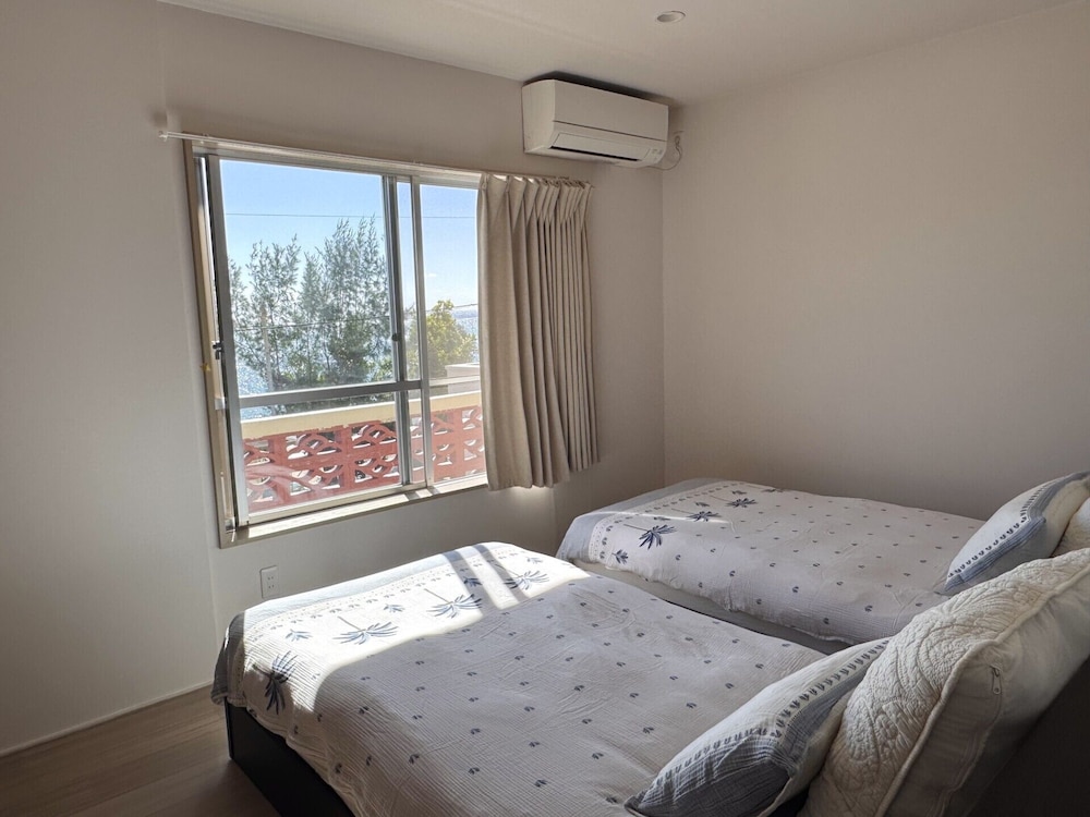 201 ツインルーム シャワー＆トイレ共有 | ビーチサイドペンションみーばる