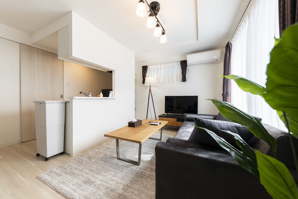 アパートメント リビング エリア3 | SERENADE 千歳MS103