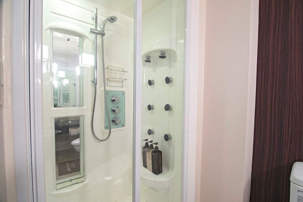 シティ 4 人部屋 バスルーム4 | - WONZ HOTEL - Shinsaibashi Namba area