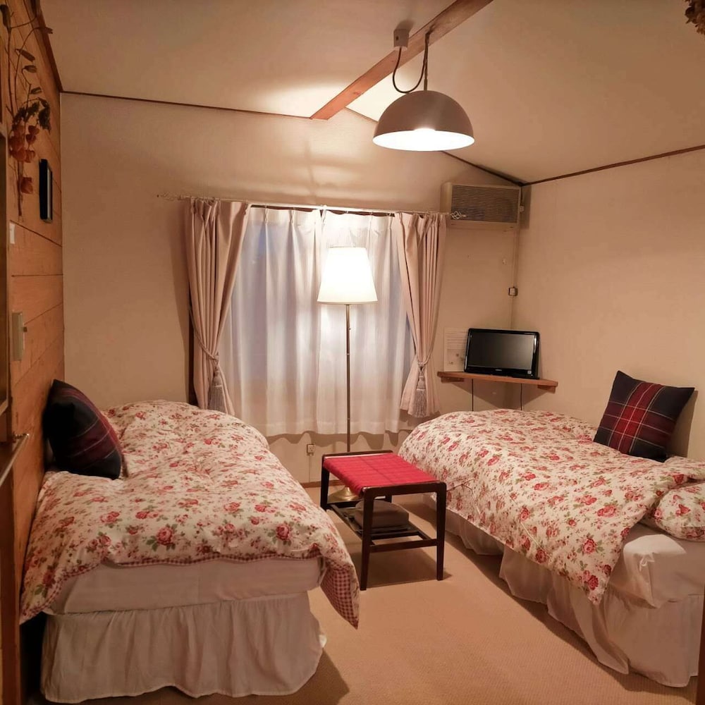 4 人部屋 客室1 | Pension Snowfall Meteorペンション飛雪流星