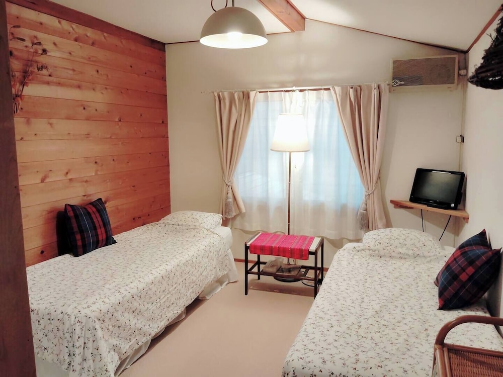 4 人部屋 客室2 | Pension Snowfall Meteorペンション飛雪流星