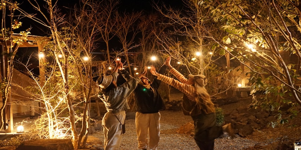 ラグジュアリー グランピング (ゆた〜と温泉券 付) 客室2 | ステラスポーツ