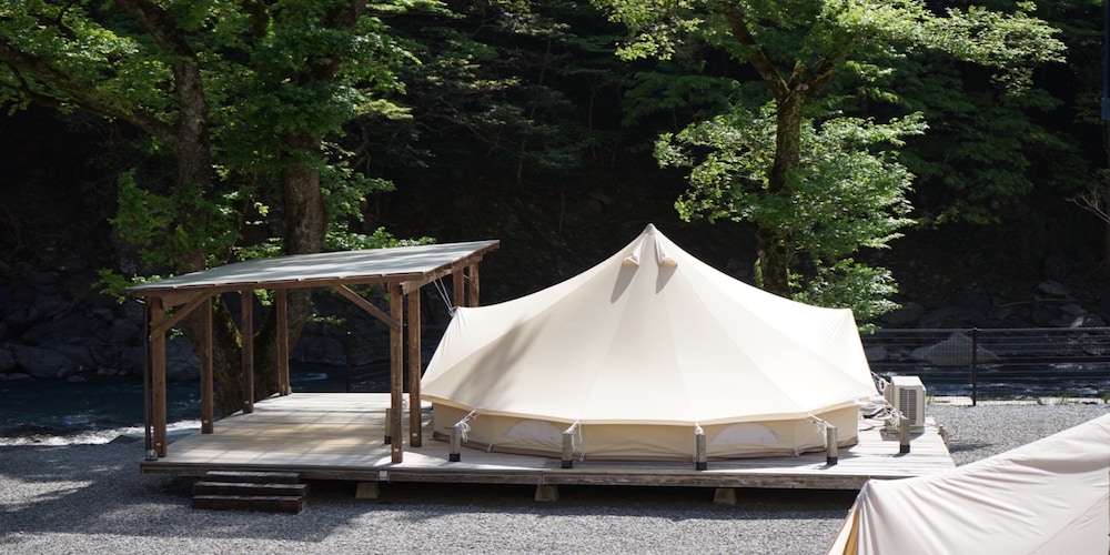 ラグジュアリー グランピング (ゆた〜と温泉券 付) | ステラスポーツ