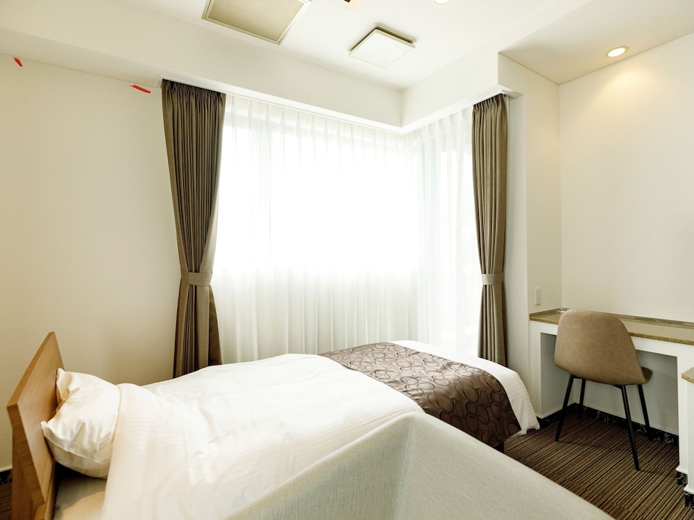 デラックスダブル+シングル 禁煙 客室3 | 別府観光ホテルエース