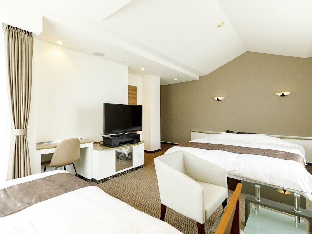 デラックスダブル+シングル 禁煙 | 別府観光ホテルエース