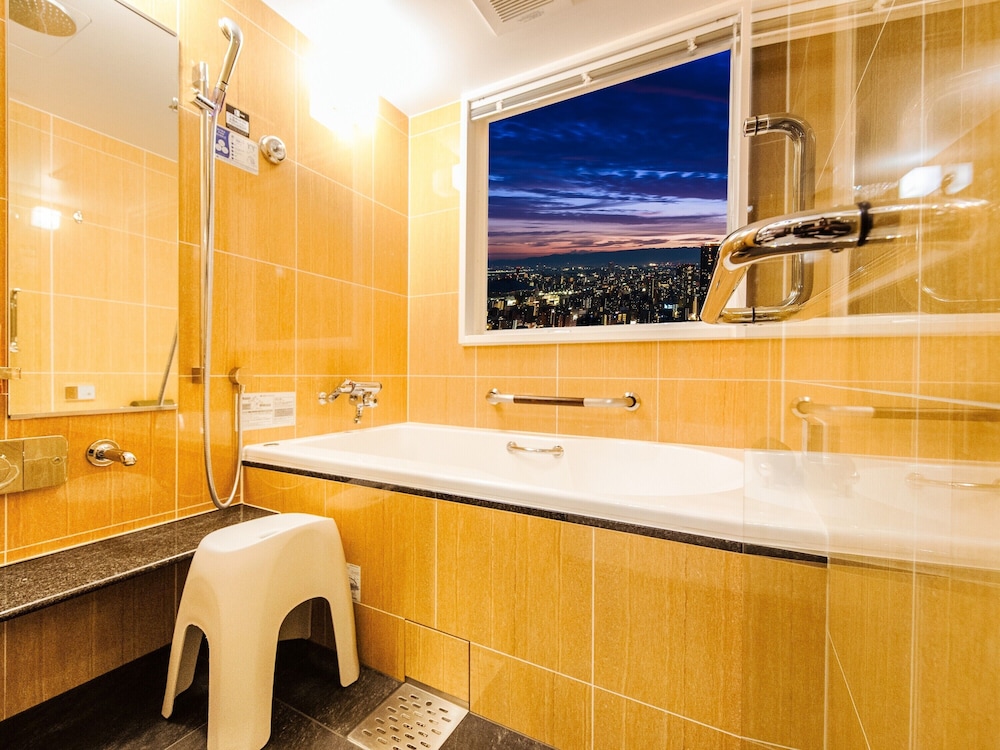 スイートルーム バスルーム3 | アパホテル & リゾート〈大阪なんば駅前タワー〉