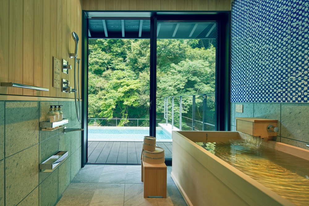 碧 (AO) バスルーム1 | エスパシオ箱根迎賓館 麟鳳亀龍