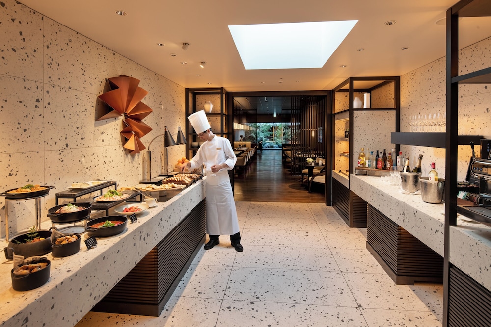 キングエグゼクティブルーム エグゼクティブラウンジアクセス エグゼクティブ ラウンジ2 | ヒルトン京都