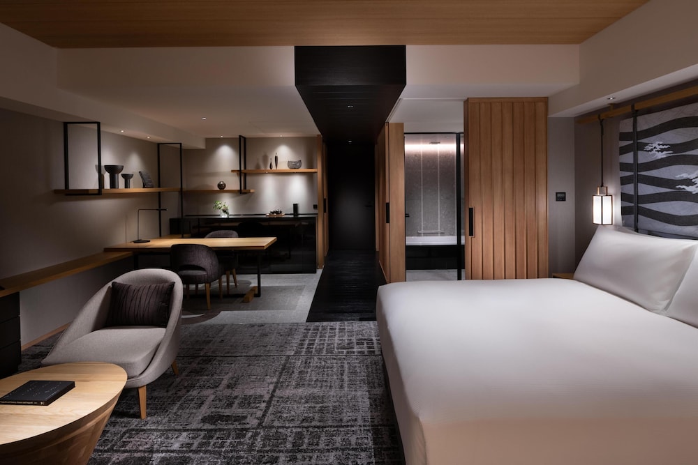 エグゼクティブ プレミアムルーム (キングベッド) エグゼクティブラウンジアクセス 客室1 | ヒルトン京都