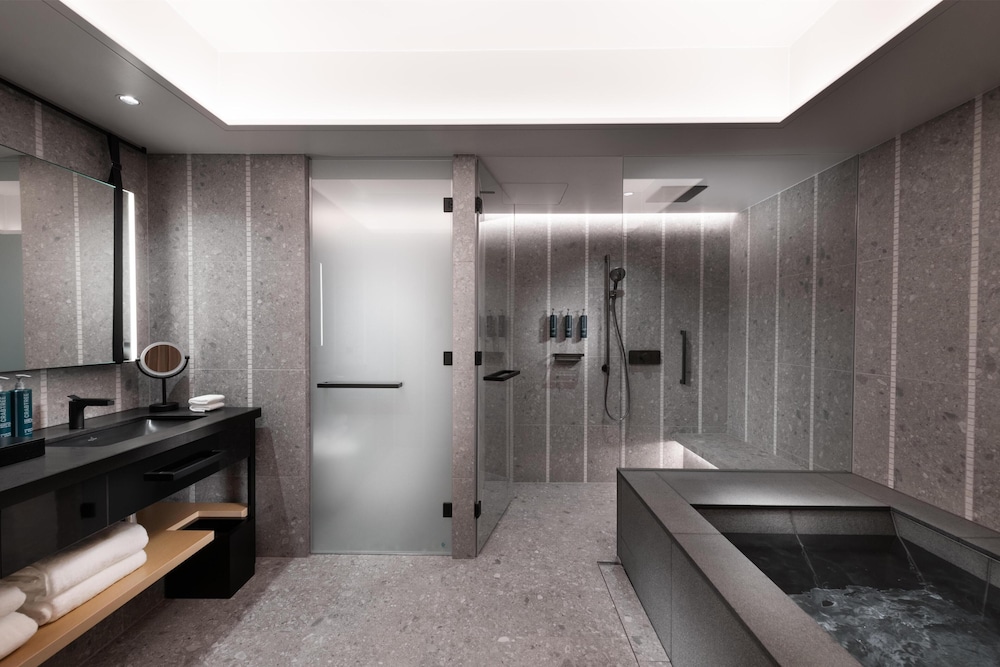 プレミアムスイート (キングベッド) エグゼクティブラウンジアクセス バスルーム0 | ヒルトン京都