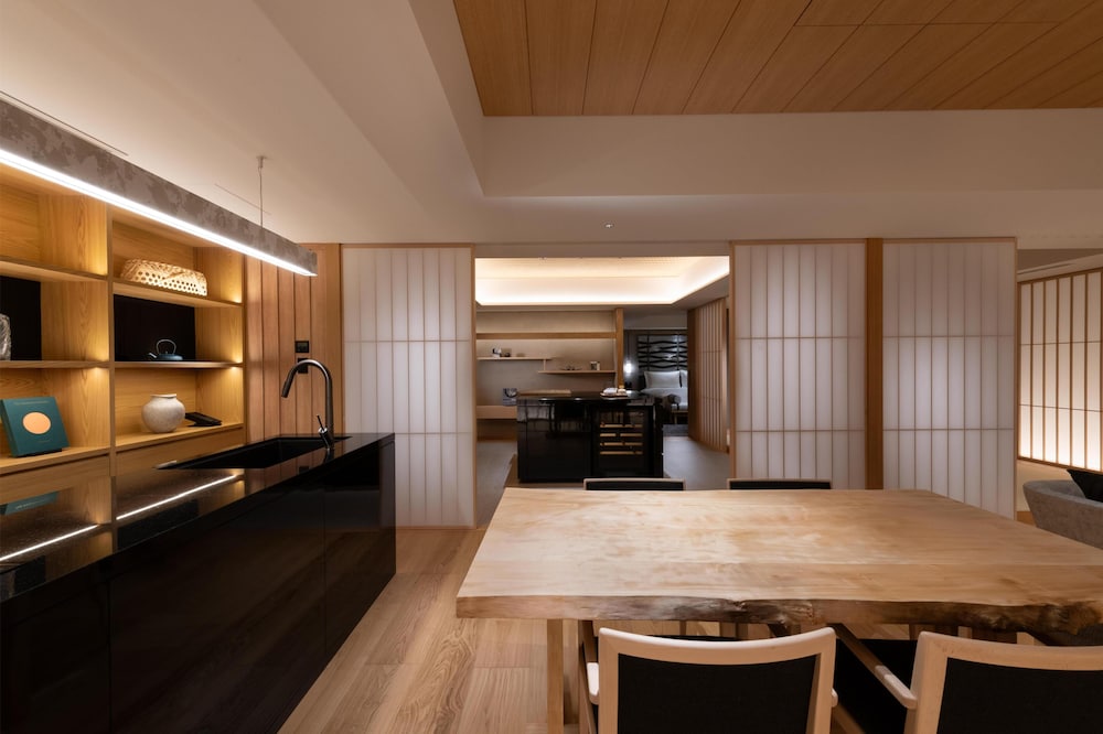 プレミアムスイート (キングベッド) エグゼクティブラウンジアクセス | ヒルトン京都