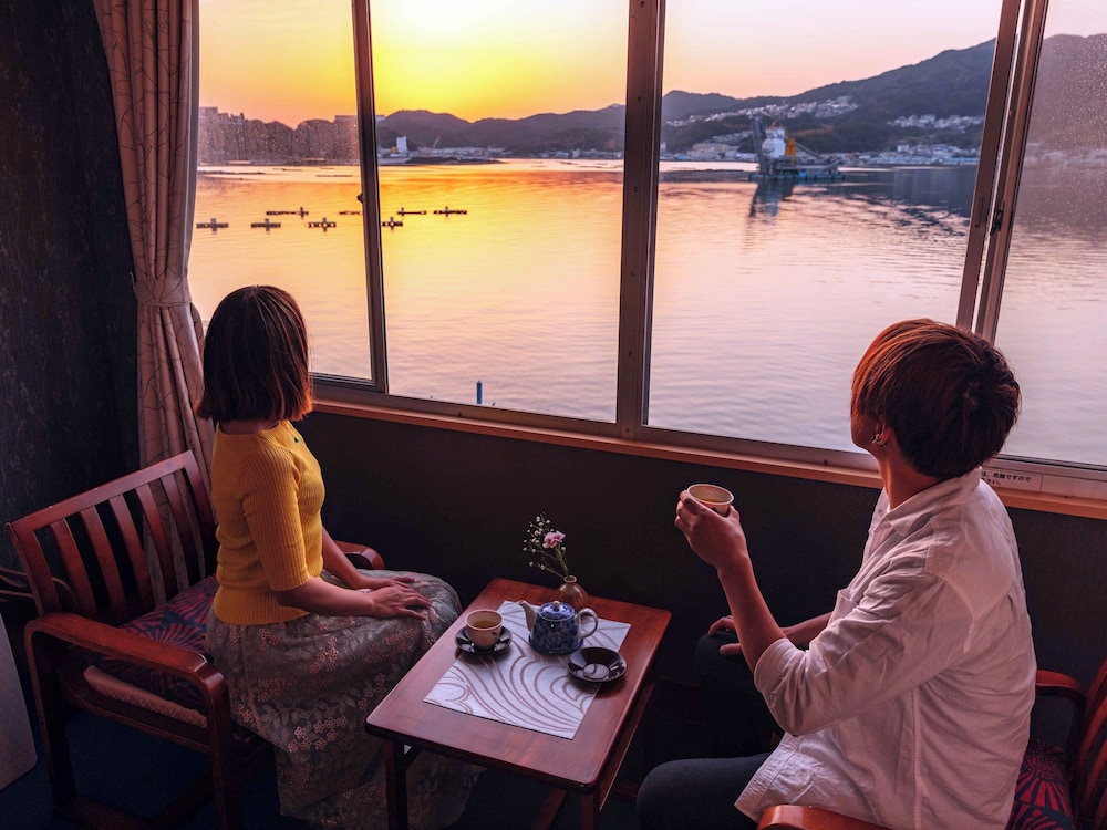 スタンダード ルーム 禁煙 オーシャンビュー 客室6 | 南あわじ温泉郷 潮崎温泉 淡路島海上ホテル