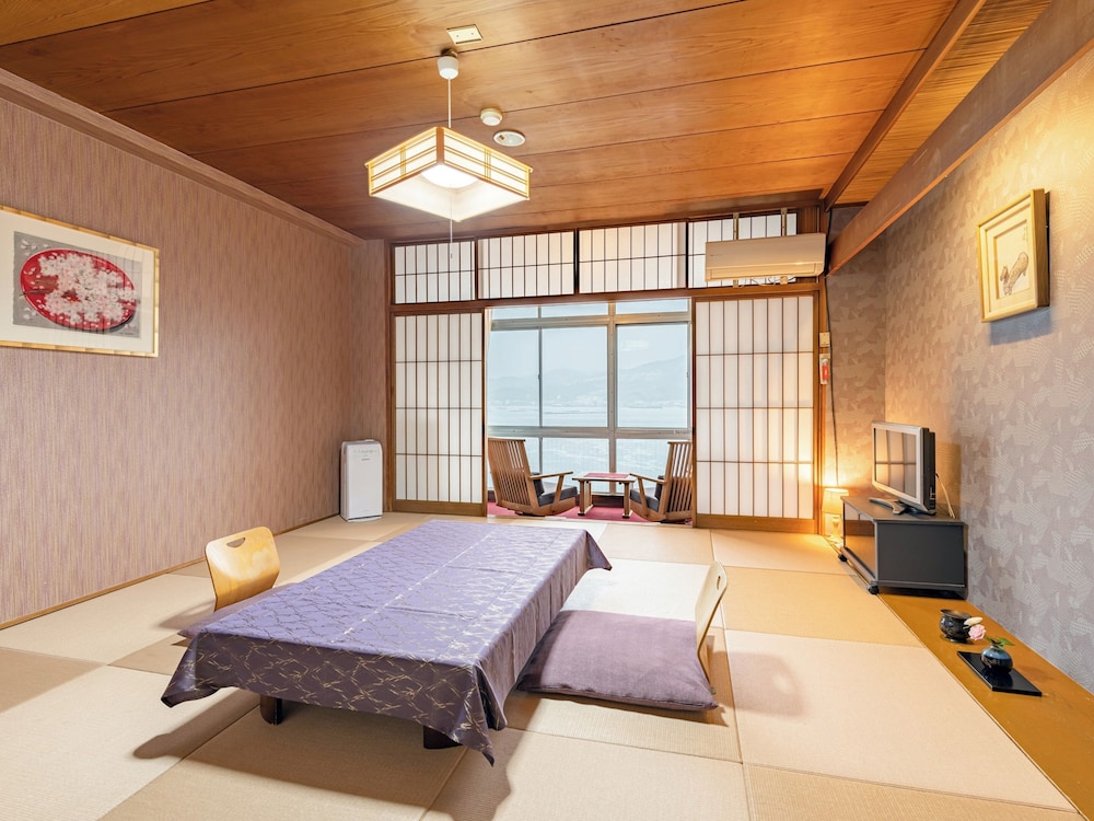 スタンダード ルーム 禁煙 オーシャンビュー 客室3 | 南あわじ温泉郷 潮崎温泉 淡路島海上ホテル