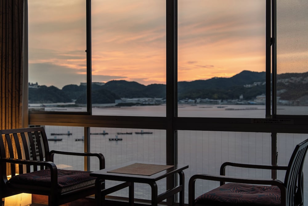 スタンダード ルーム 禁煙 オーシャンビュー | 南あわじ温泉郷 潮崎温泉 淡路島海上ホテル