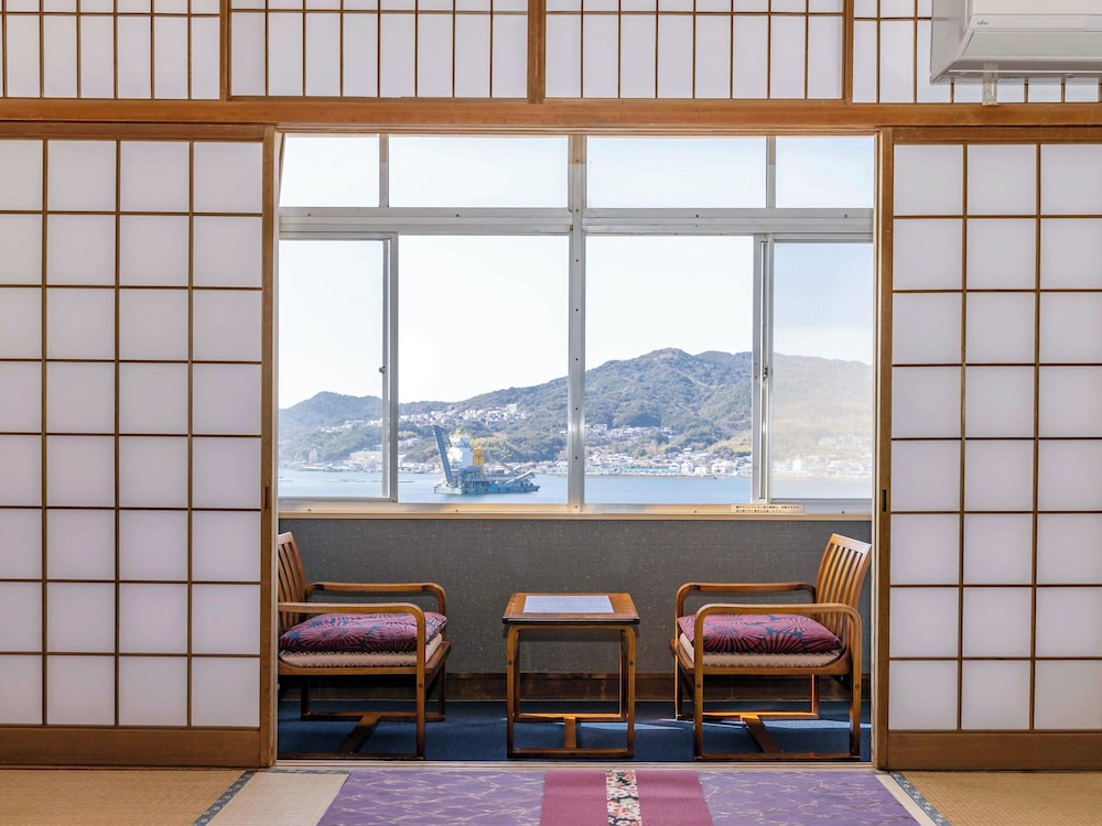 スタンダード ルーム 禁煙 オーシャンビュー 客室7 | 南あわじ温泉郷 潮崎温泉 淡路島海上ホテル