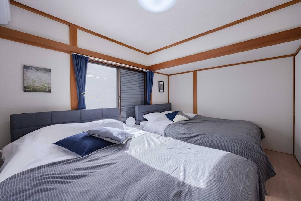 客室1 | Mikazuki Akabane