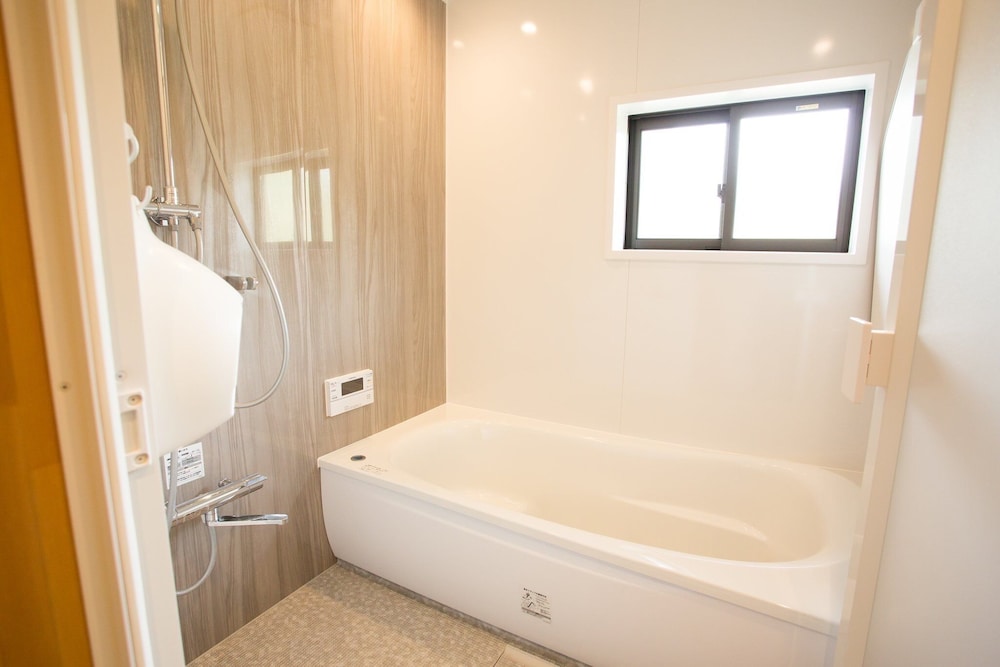 ハウス バスルーム0 | Kanata Riverview House