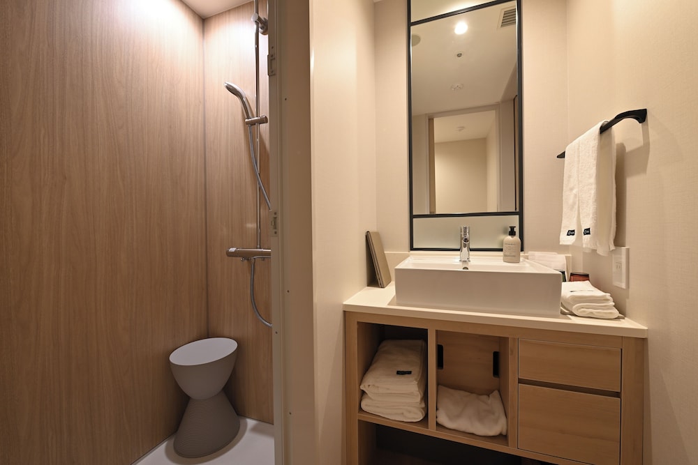 スタンダード ツインルーム ベッド (複数台) 禁煙 バスルーム0 | ReLabo Medical Spa & Stay