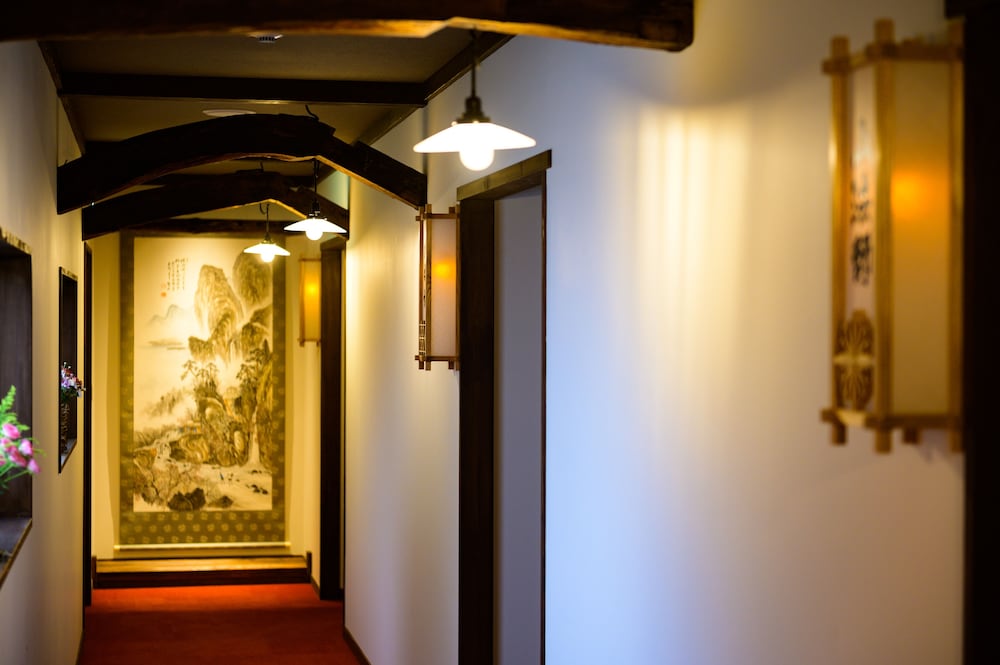 [山法師の間] 山荘風 源泉かけ流し半露天風呂付き 禁煙 客室7 | 志賀高原 白い温泉 渓谷の湯