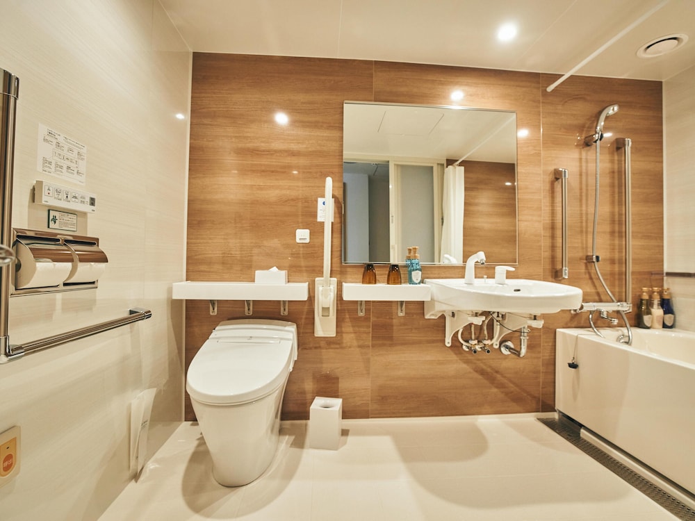 ユニバーサル (禁煙) バスルーム0 | ホテルトラベルティン京都木屋町