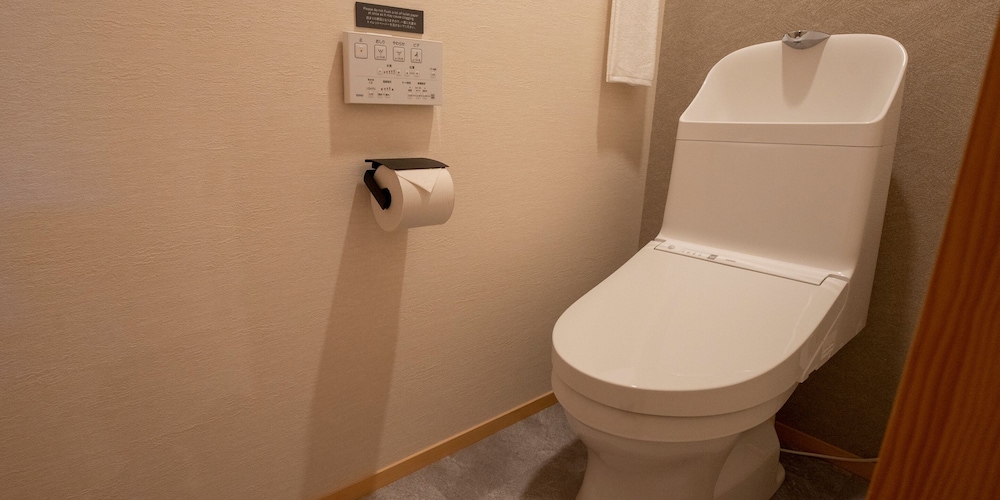 [101] 離れ トリプル+和室/サウナ付 (5名定員) 客室4 | Rakuten STAY 出雲