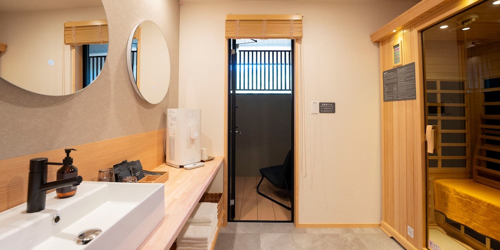 [101] 離れ トリプル+和室/サウナ付 (5名定員) 客室10 | Rakuten STAY 出雲