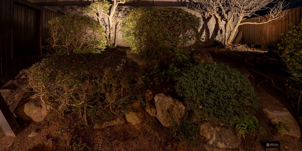 [105] 2クイーンサイズベッド + 和室/ サウナ付 (6名定員) ガーデン ビュー0 | Rakuten STAY 出雲