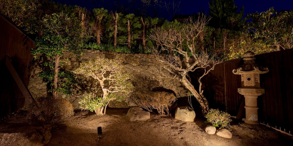 [103] 半個室ベッドルーム+ 和室/ サウナ付（6名定員） コートヤード ビュー0 | Rakuten STAY 出雲