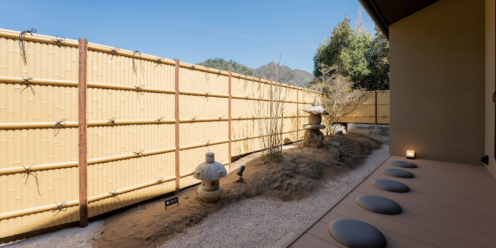 [101] 離れ トリプル+和室/サウナ付 (5名定員) テラス / パティオ1 | Rakuten STAY 出雲