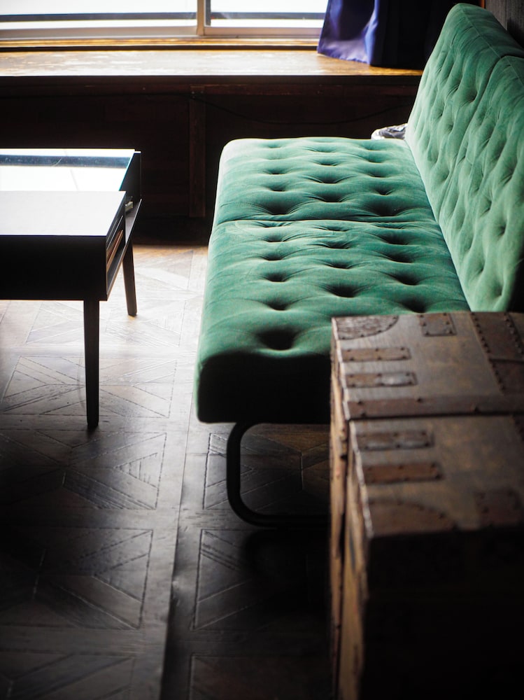 デザイン 4 人部屋（ペット可） 客室8 | Wanderlust Inn