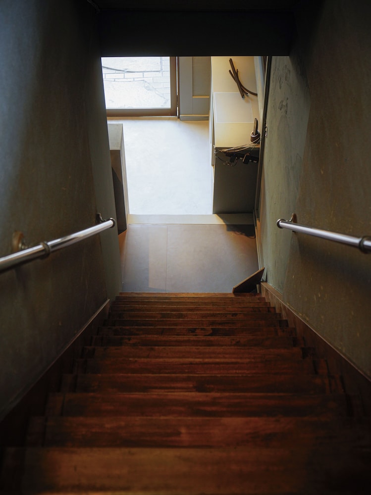 フロント1 | Wanderlust Inn