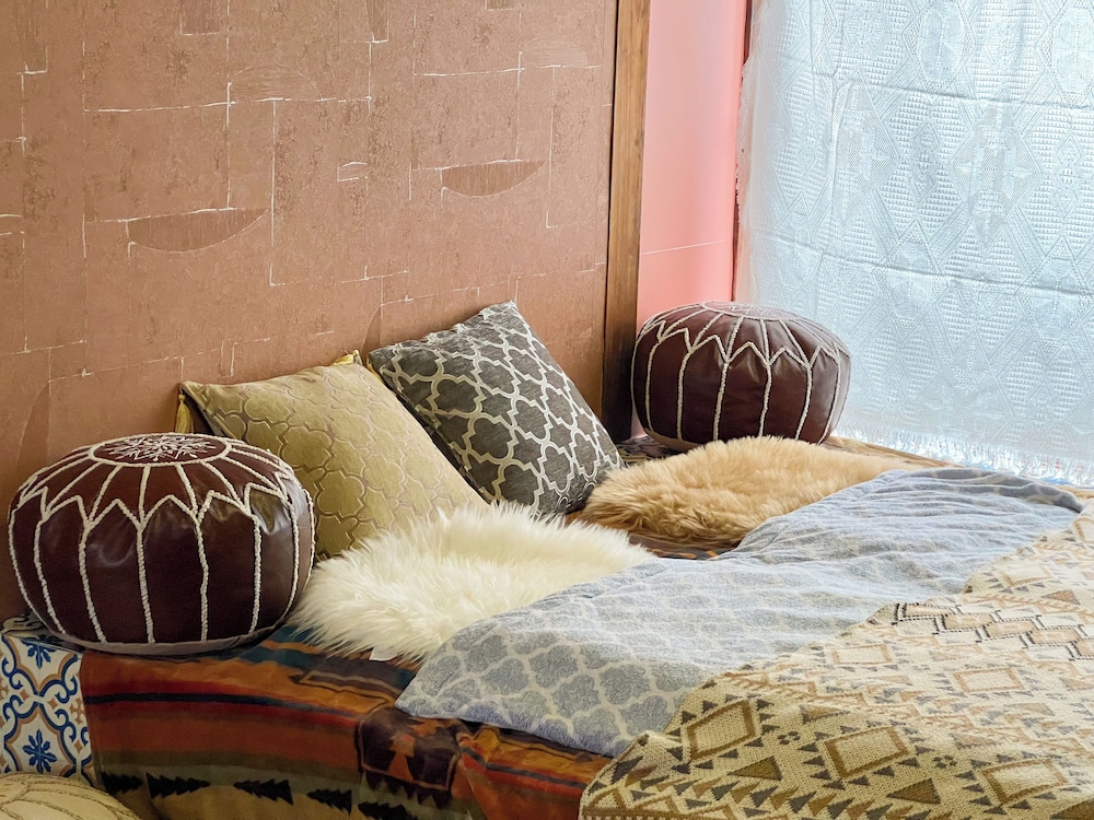 デザイン ダブルルーム（ペット可） 客室3 | Wanderlust Inn