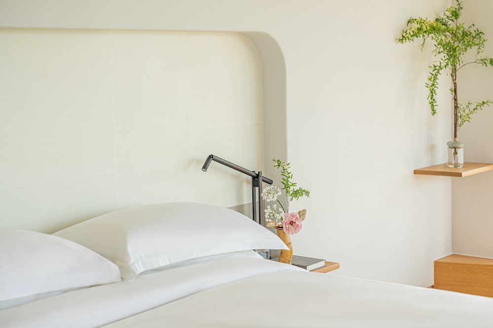 プレミア ルーム ダブルベッド 2 台 (Tatami) | フォーシーズンズホテル大阪