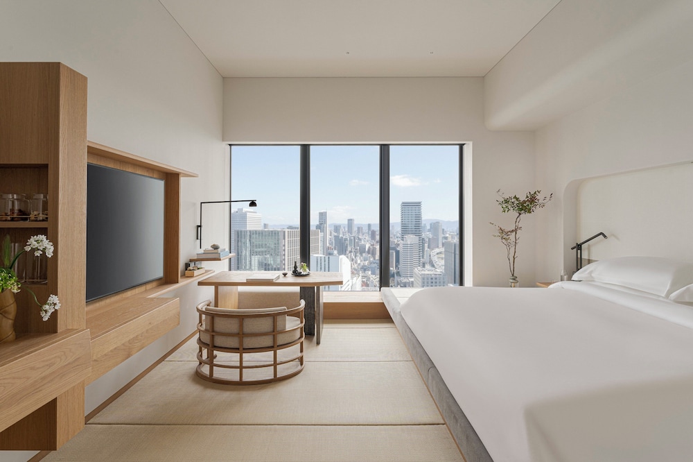 プレミア ルーム キングベッド 1 台 (Tatami) 客室1 | フォーシーズンズホテル大阪