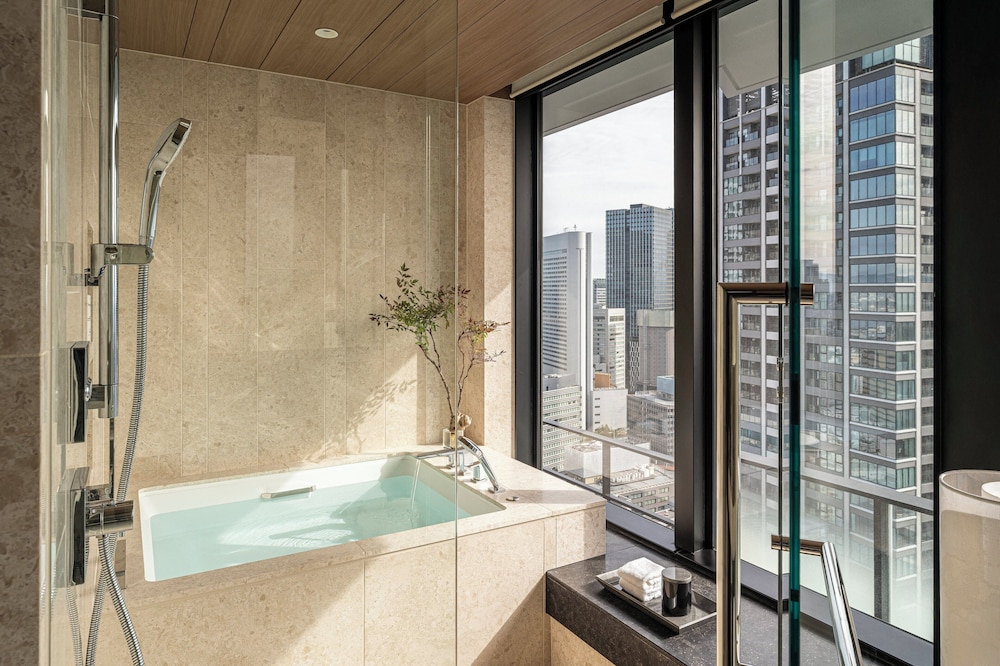 プレミアコーナースイート バスルーム0 | フォーシーズンズホテル大阪