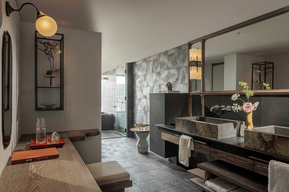 グランド スイート ダブルベッド 2 台 (Tatami) バスルーム0 | フォーシーズンズホテル大阪