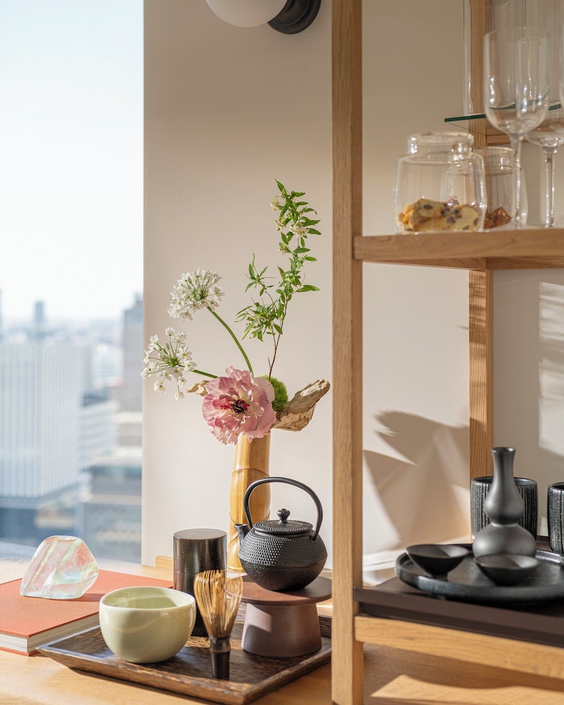 スイート キングベッド 1 台 コーナー (Tatami) 客室の設備とサービス0 | フォーシーズンズホテル大阪